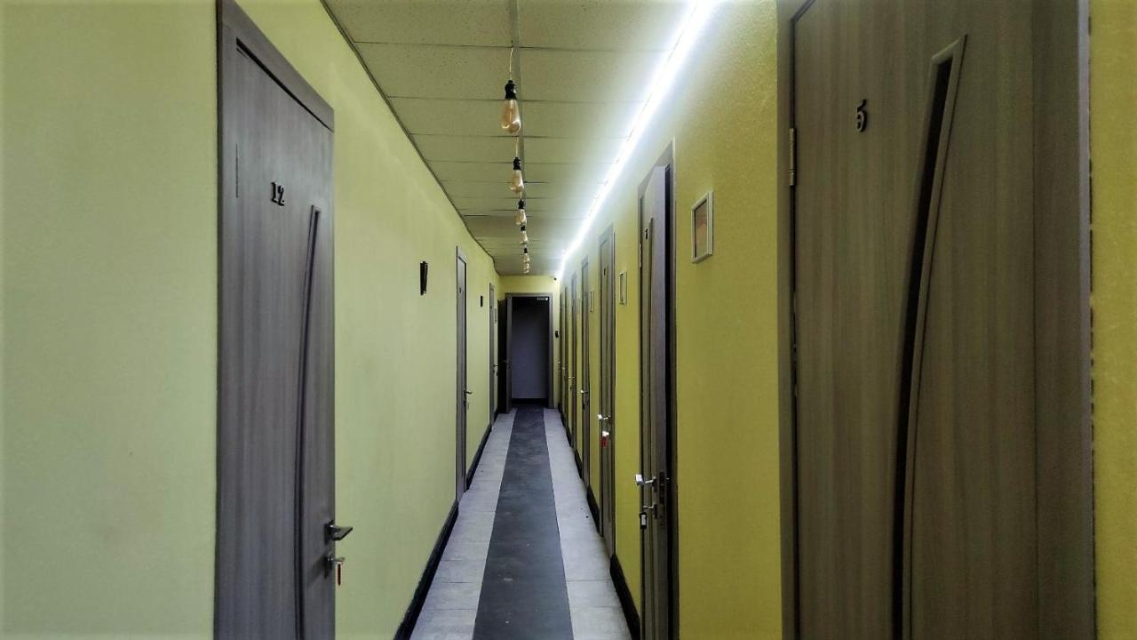 Міні Готель "Бункер" На Солом'Янському كييف المظهر الخارجي الصورة
